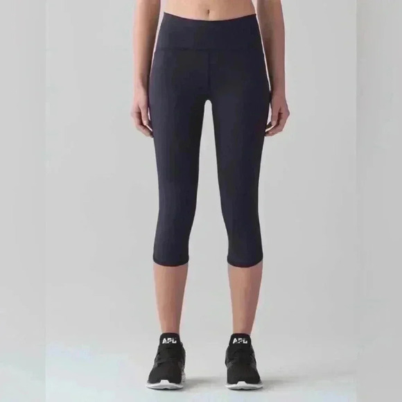 Lululemon Train Times Crop (17") Midnight Navy - Picture 6 of 7